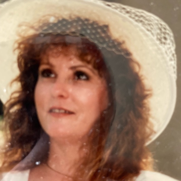 Meet your Posher, Alisia - Picture 5 of 6